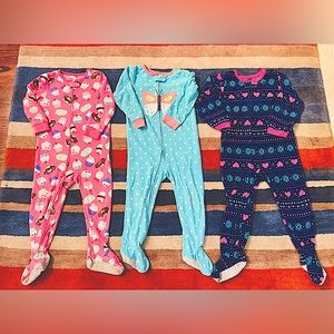 Carter’s 3T fleece footed pajamas bundle cozy cupcake 🧁 butterfly 🦋 heart 💜